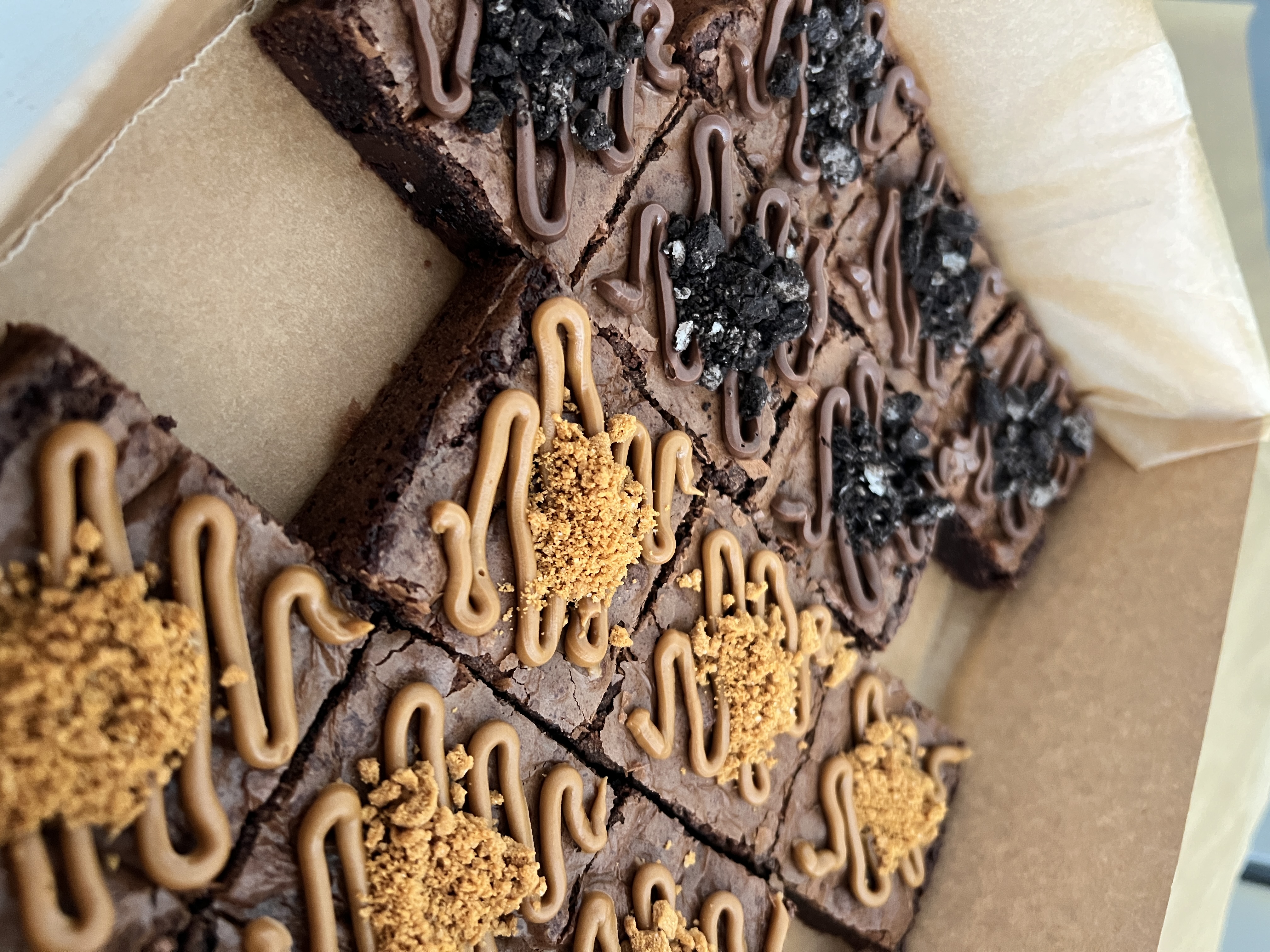 Brownies com cobertura